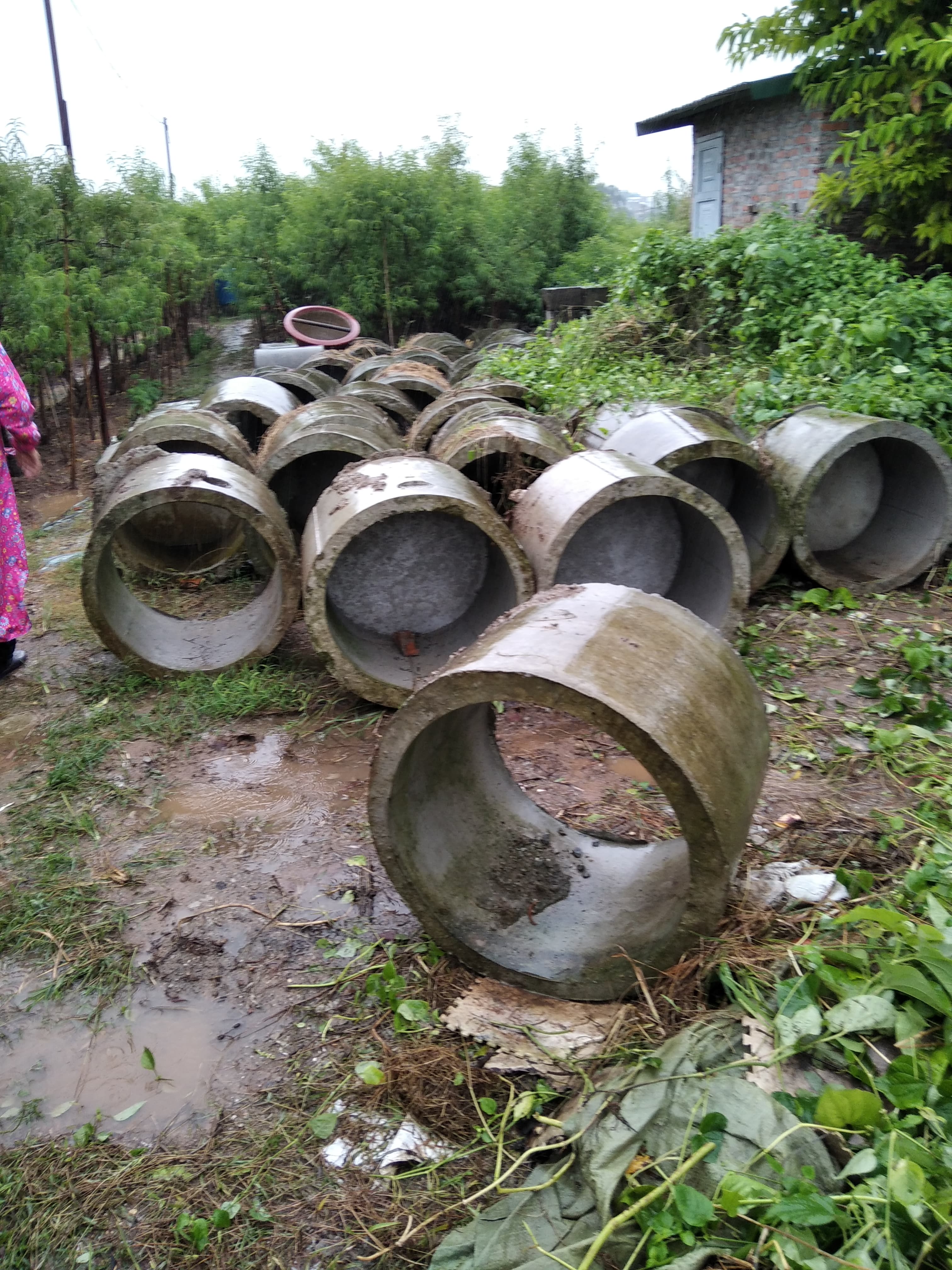 Bán cung cấp vận chuyển và lắp đặt ống bi bê tông làm bể phốt tại Hoàng Như Tiếp (Nguyễn Văn Cừ) | ban ong cong be tong o nguyen van cu
